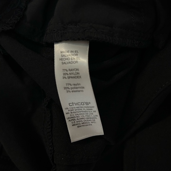 Chicos Perfect Stretch Pull On Lattice Capri Pants - Picture 5 of 7